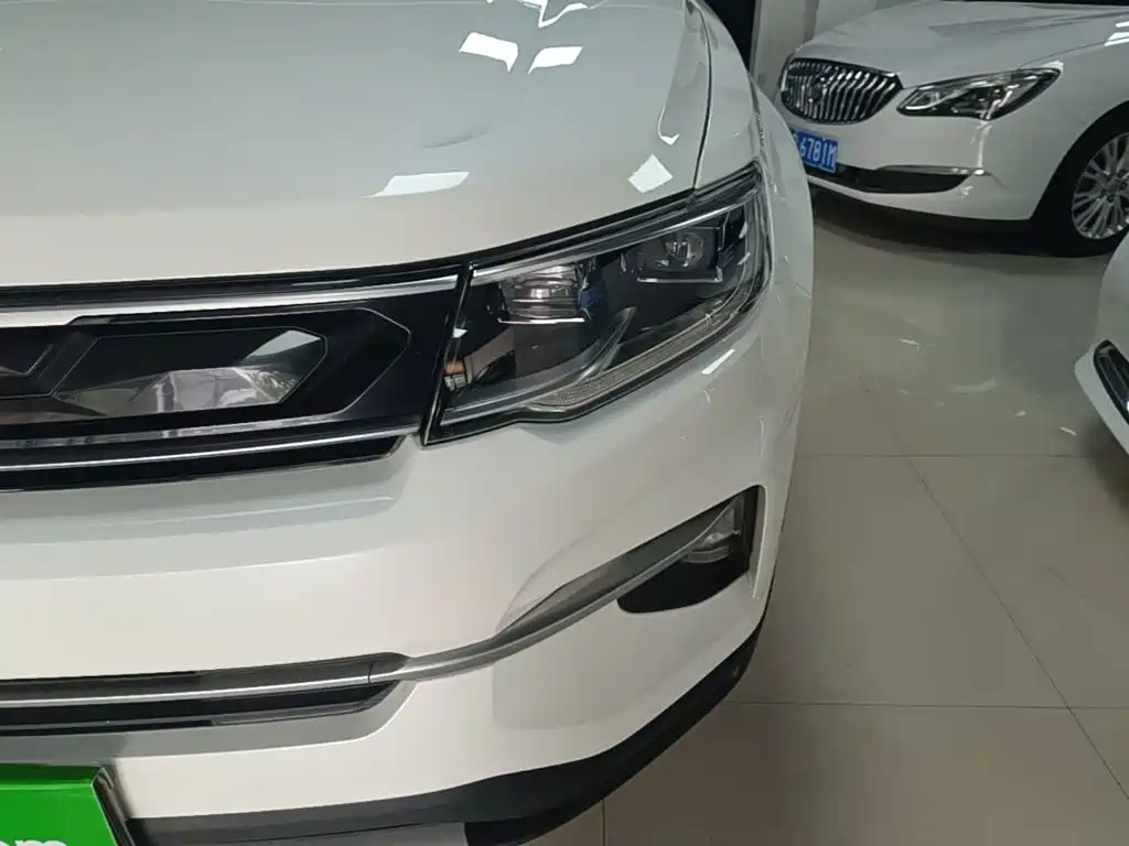 Changan CS35 PLUS 2019 2018 1.6L Manual Cool Connect China V