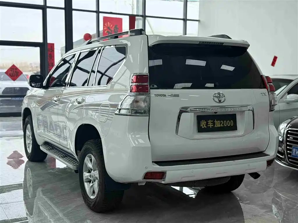Toyota Prado 2010 4.0L Automatic TX-L фото 9