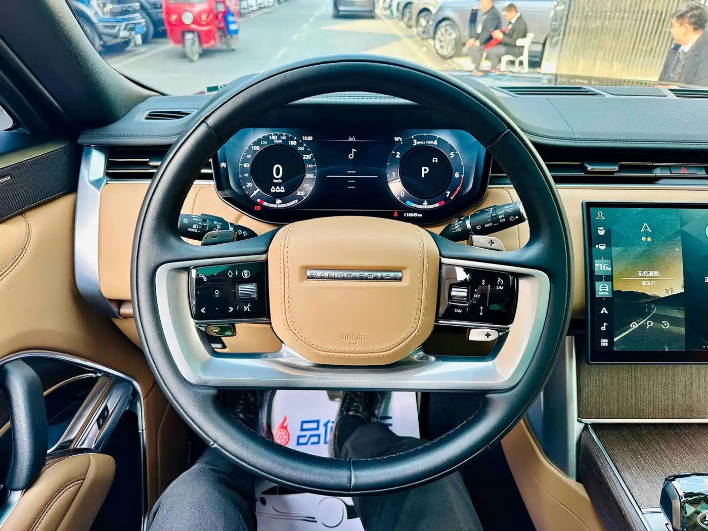 Land Rover Range Rover 2025 3.0 L6 400PS Flourishing Era Extended Wheelbase фото 8