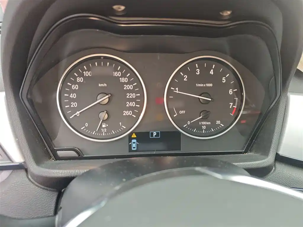 BMW X1 2016 sDrive18Li Premium Model фото 4