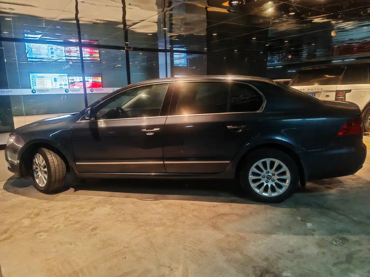 Škoda Superb 2009 1.8TSI Automatic Premium фото 7