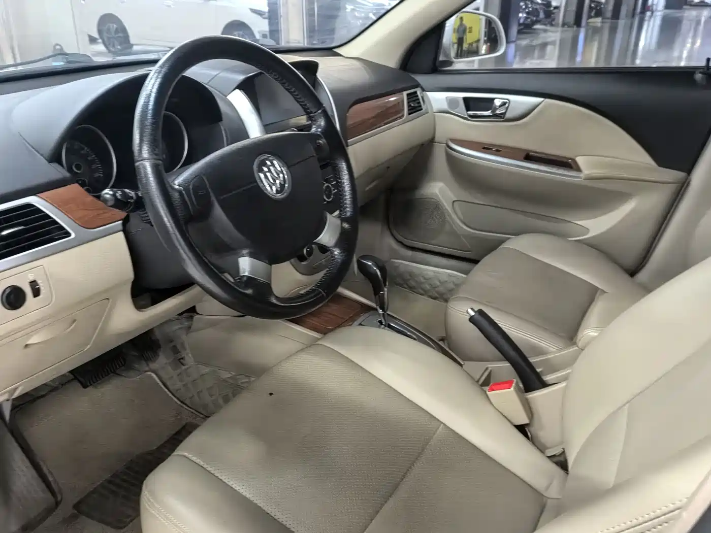 Buick Excelle 2013 1.5L Automatic Exclusive фото 7