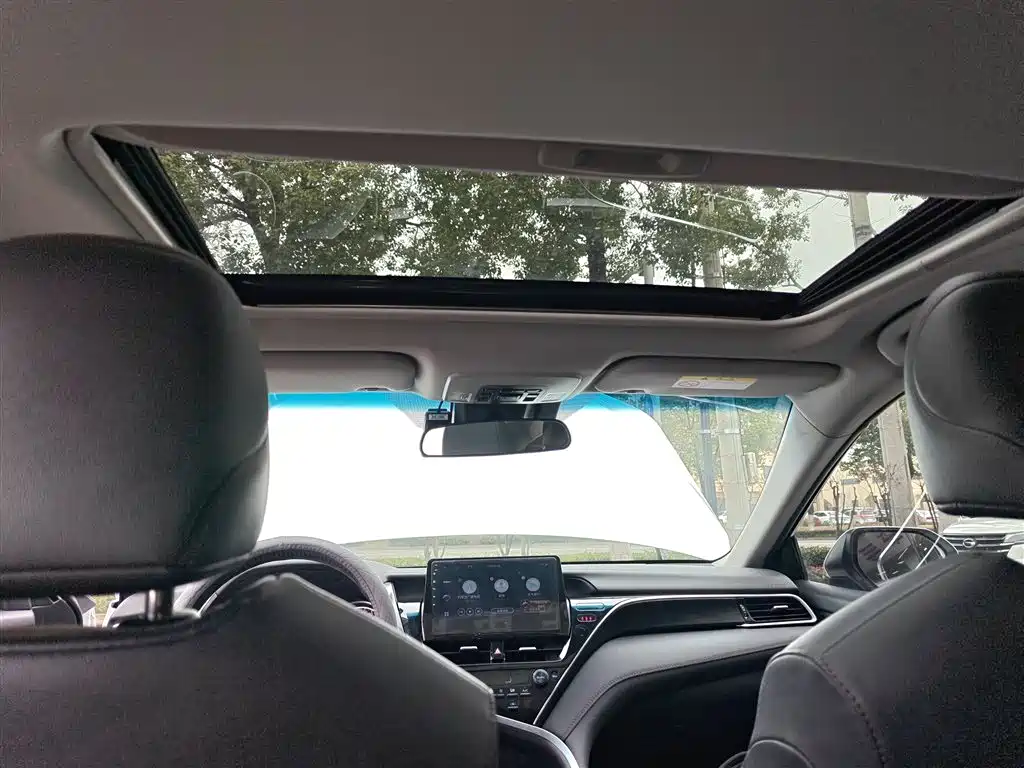 Toyota Camry 2021 2.0G Luxury Edition фото 18