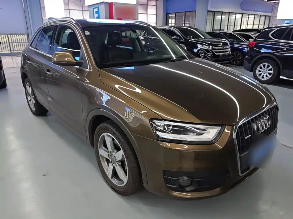 Фото 4 - Audi Q3
