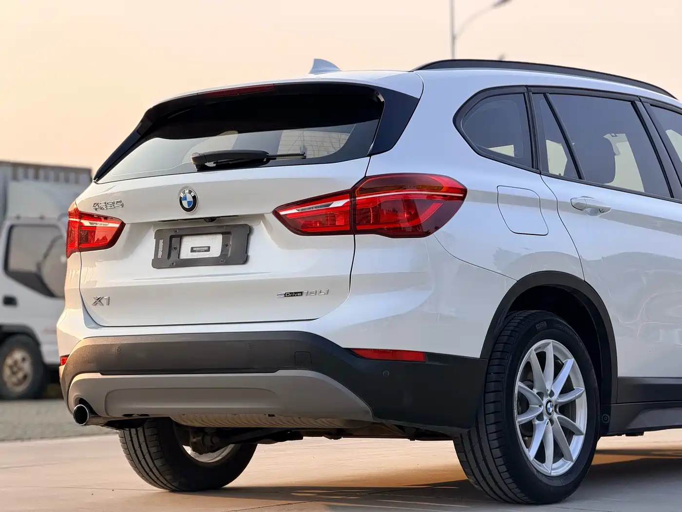 BMW X1 2019 sDrive18Li Fashion Model фото 25