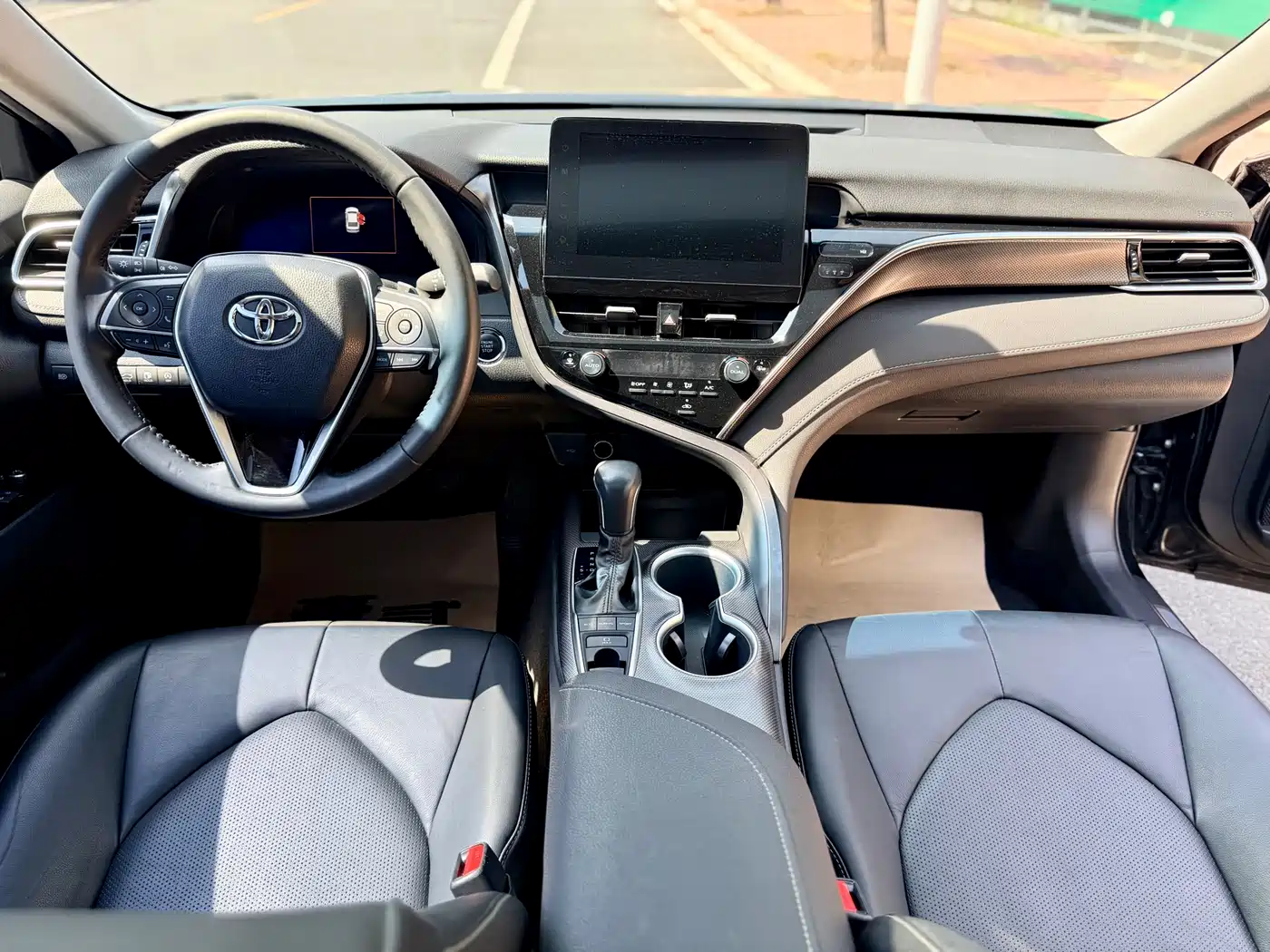 TOYOTA CAMRY