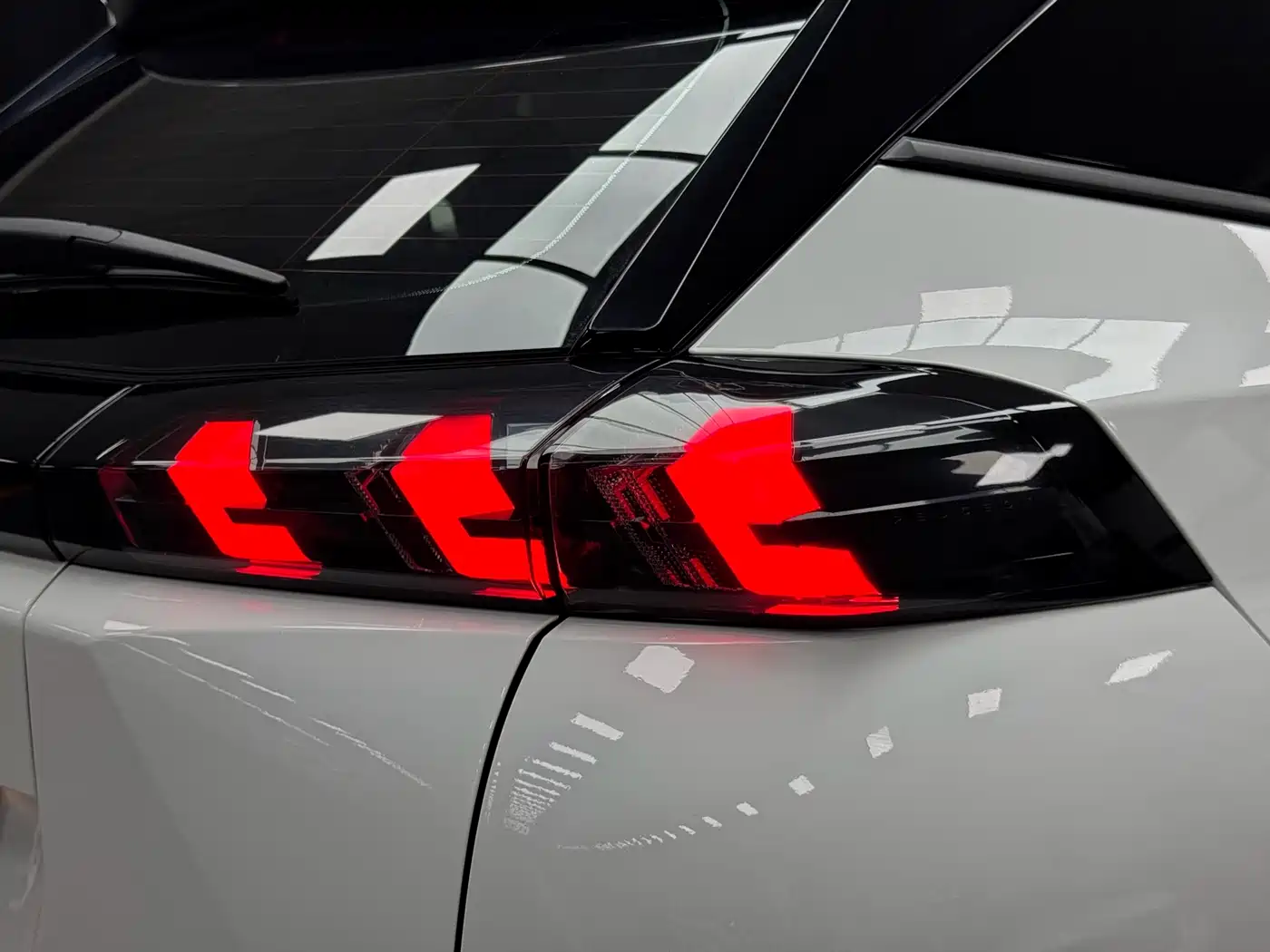 Peugeot 2008 2022 230THP THE ONE фото 20