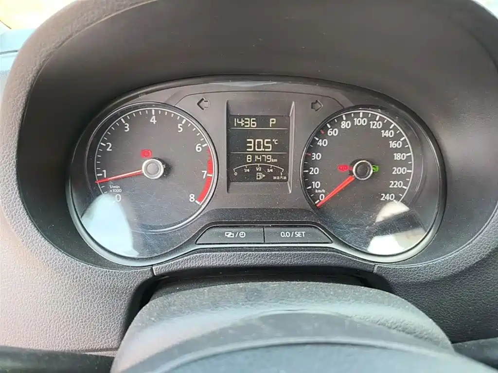 Volkswagen Polo 2016 1.4L Automatic Trend фото 12