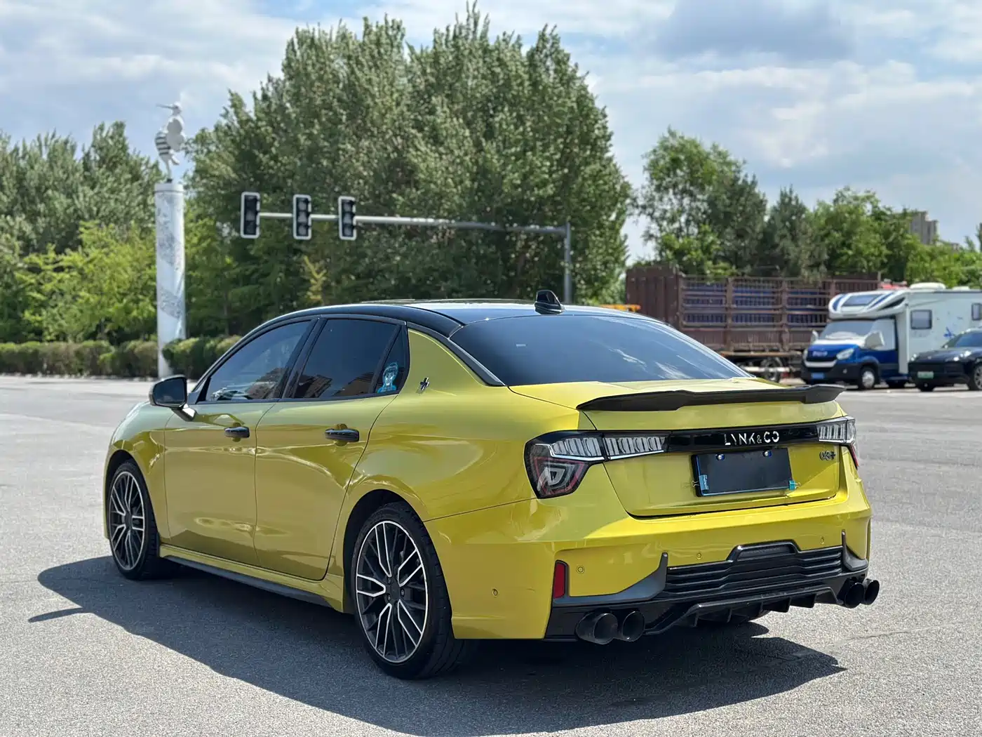 Lynk & Co 03 2021 03+ 2.0TD Auto Wind Rider Edition фото 6