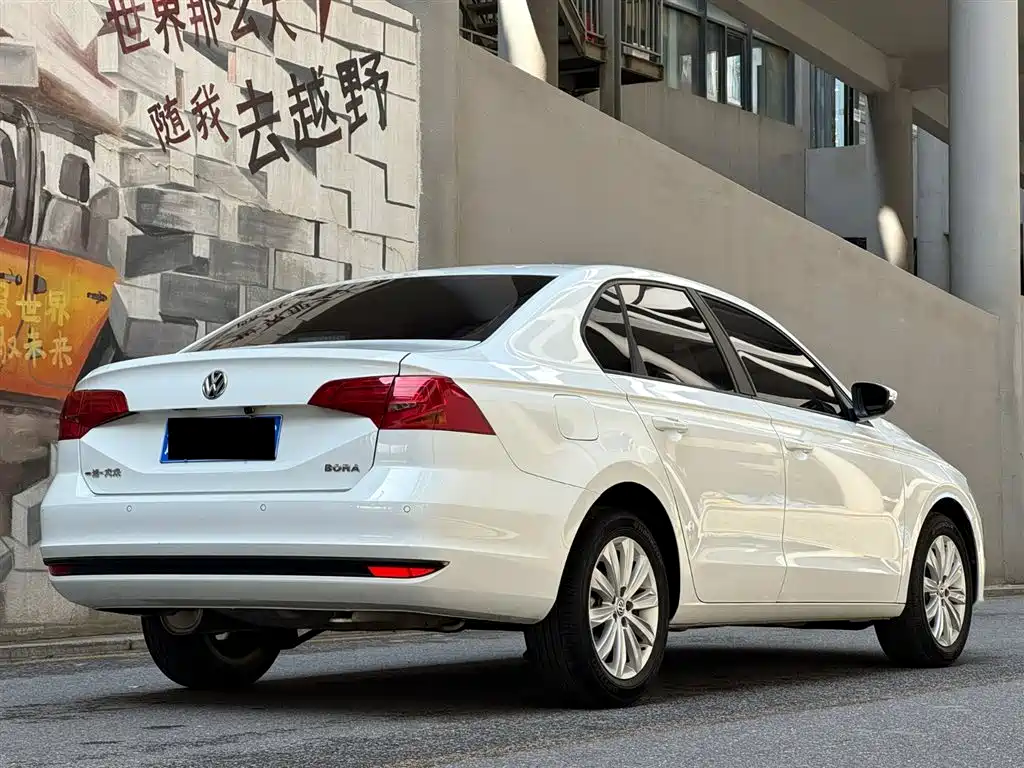 Volkswagen Bora 2019 Facelift 1.5L Automatic Fashion China VI фото 5