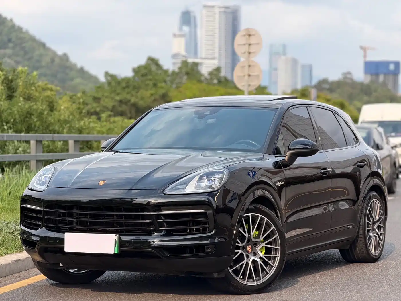 Porsche Cayenne New Energy 2022 Cayenne E-Hybrid 2.0T Platinum Edition
