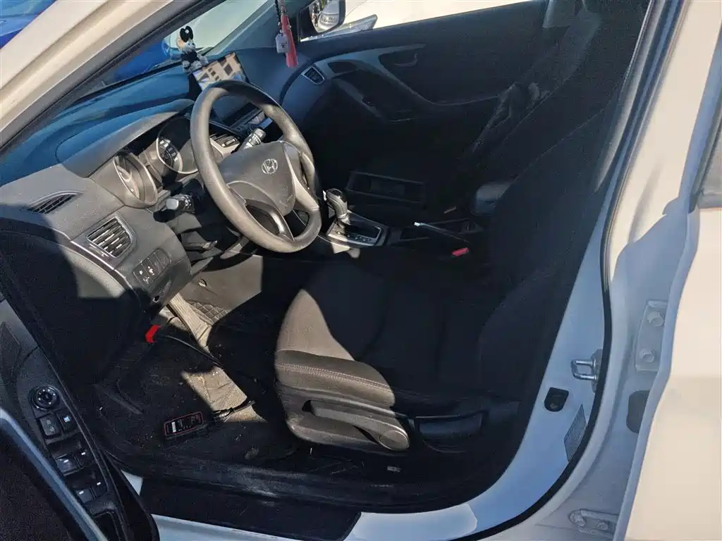 Hyundai Langdong 2015 1.6L Auto Trend фото 15