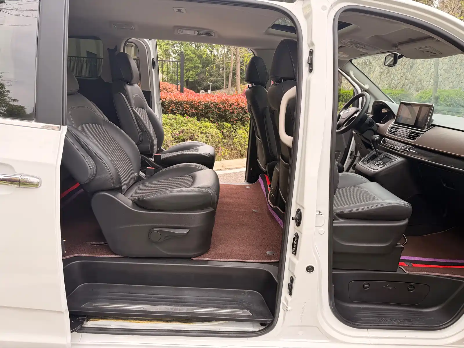 Фото 20 - Maxus G10