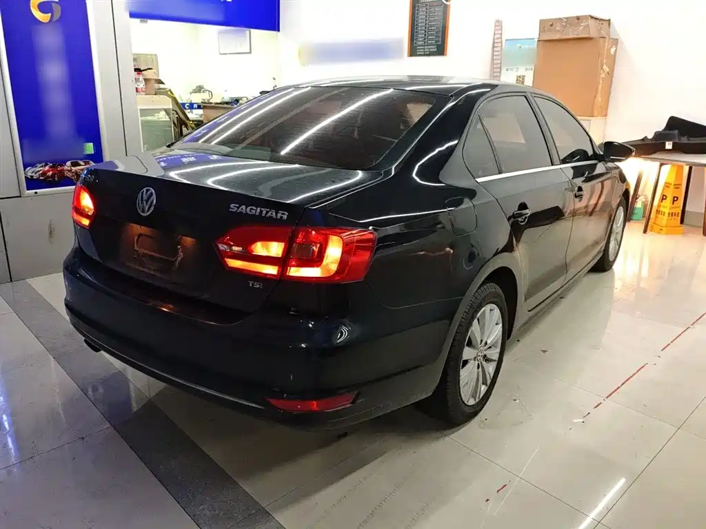 Volkswagen Sagitar 2014 Facelift 1.4TSI Automatic Luxury фото 5