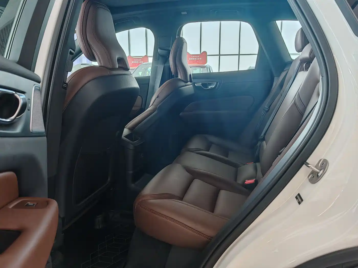 VOLVO XC60 PLUG IN HYBRID