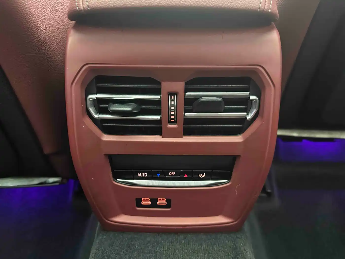 BMW 3 Series 2022 320i Sport Package фото 12