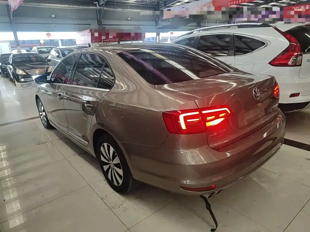 Volkswagen Sagitar 2017 230TSI Automatic Comfort фото 5