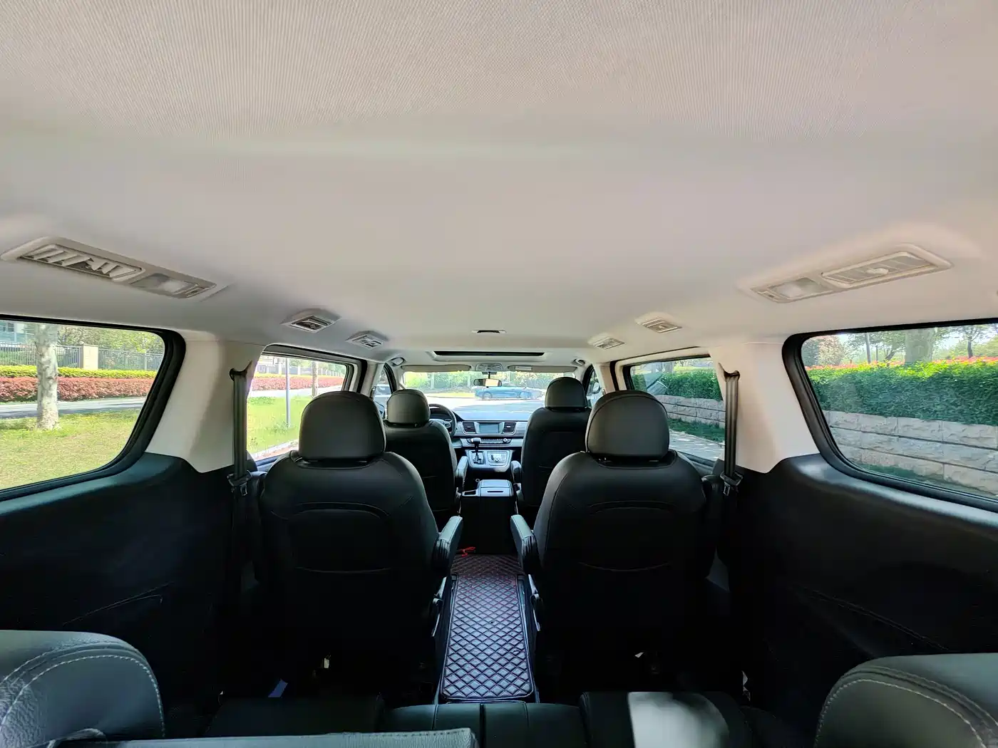SAIC Maxus Maxus G10 2021 2021 2.0T Automatic Elite Edition Gasoline 7-Seater