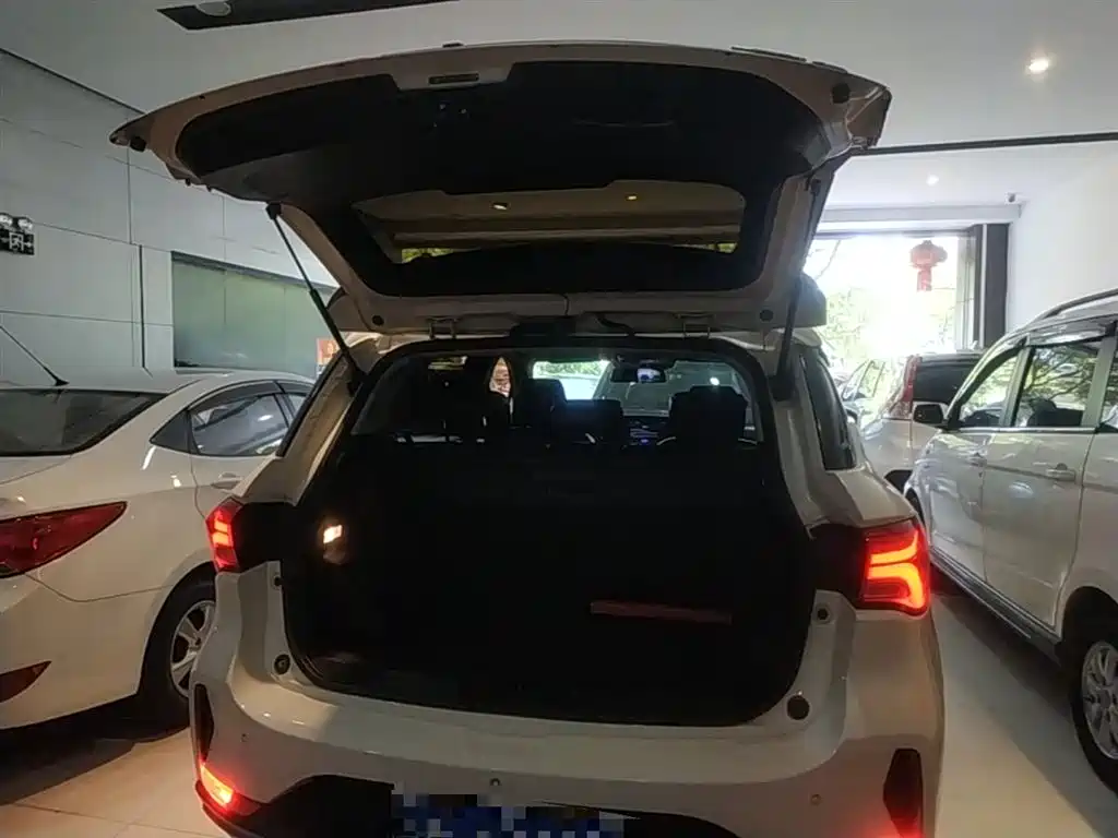 GAC Trumpchi Trumpchi GS4 2018 235T Automatic 2WD Luxury Smart Connect Million Commemorative Edition фото 19