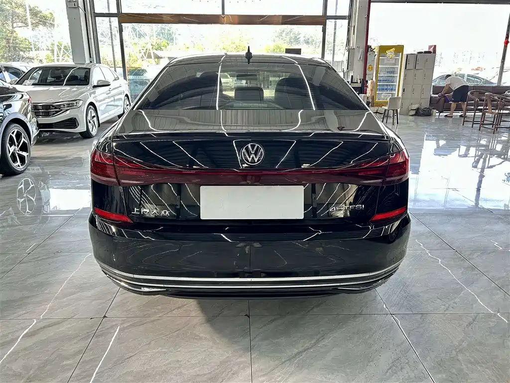 Volkswagen Passat 2022 280TSI Business Edition фото 5