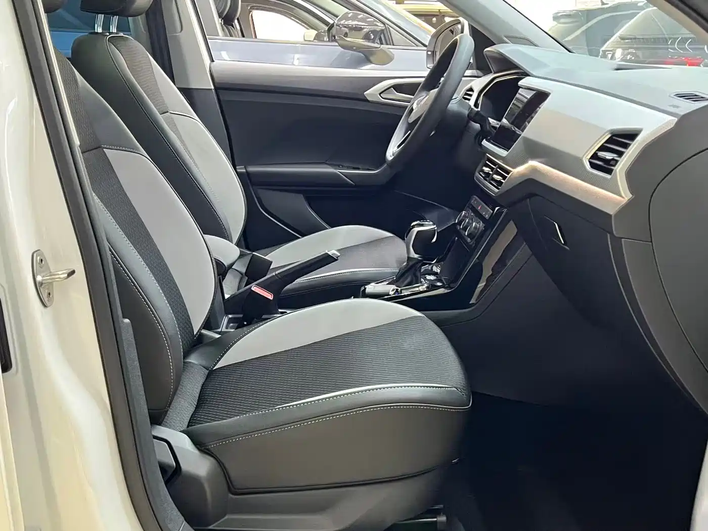 VOLKSWAGEN EXPLORING THE SHADOW