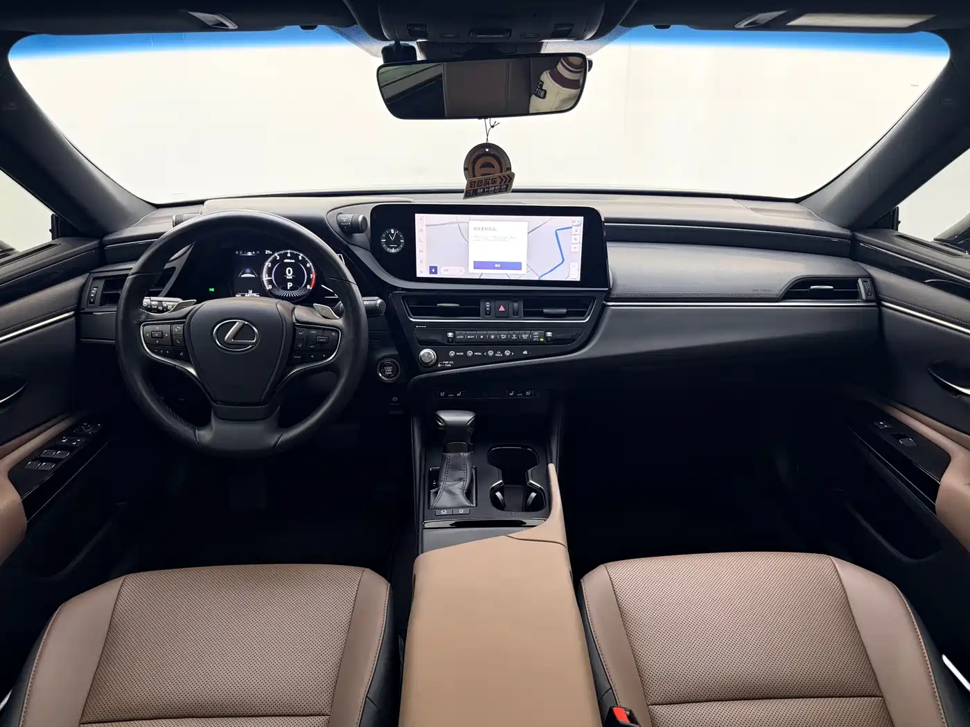 Lexus ES 2022 200 Excellence Edition фото 14