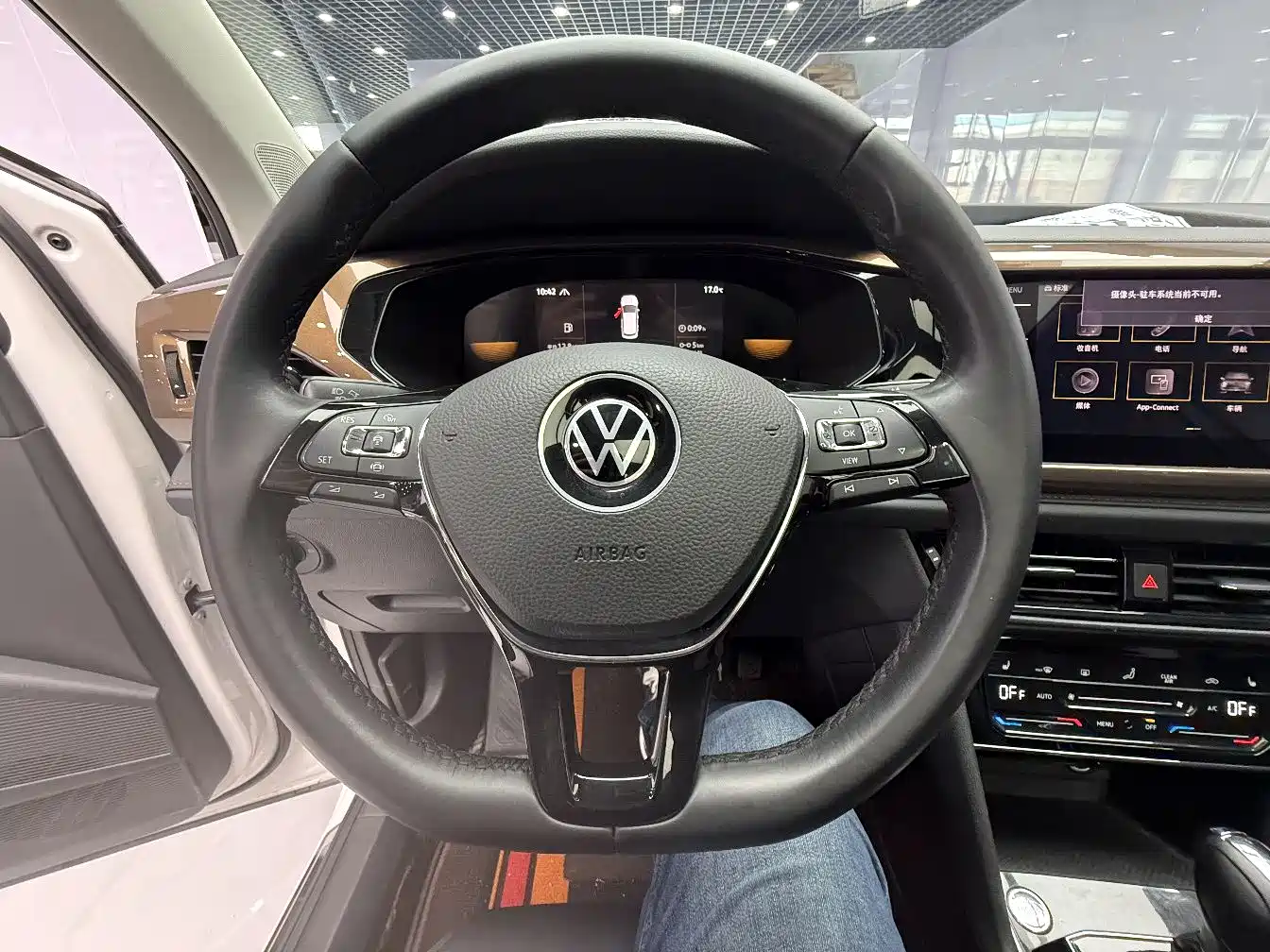 Volkswagen Tharu 2022 280TSI FWD Luxury Edition фото 10