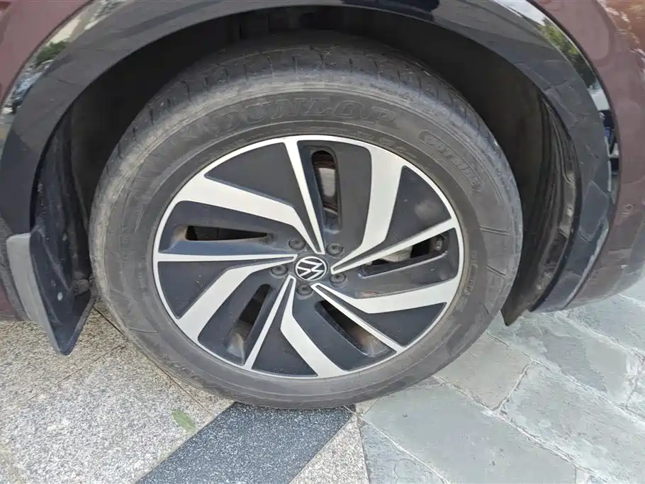 Volkswagen Viloran 2022 380TSI Premium Edition фото 6