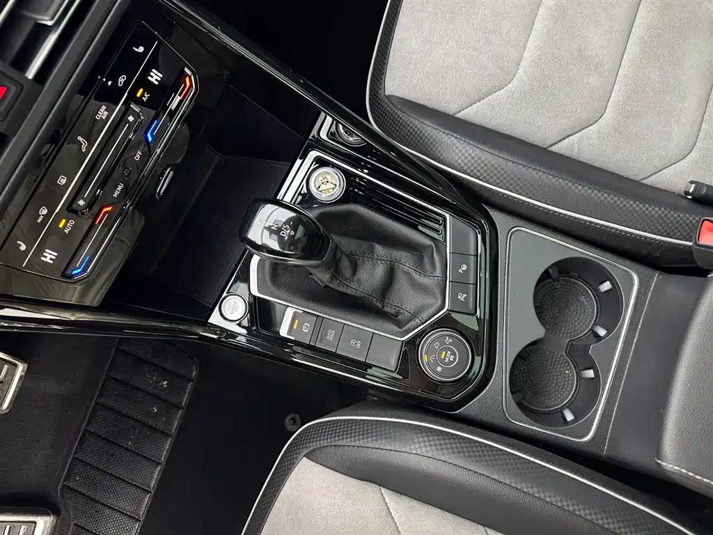 VOLKSWAGEN TANYUE X