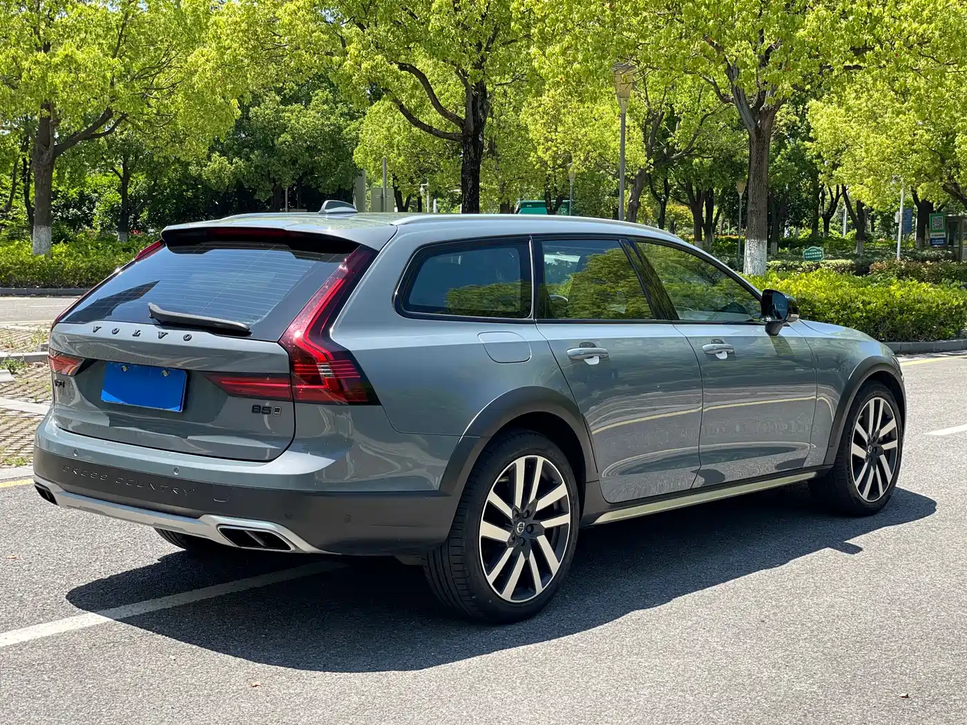 Volvo V90 2022 Cross Country B5 AWD Inscription фото 18