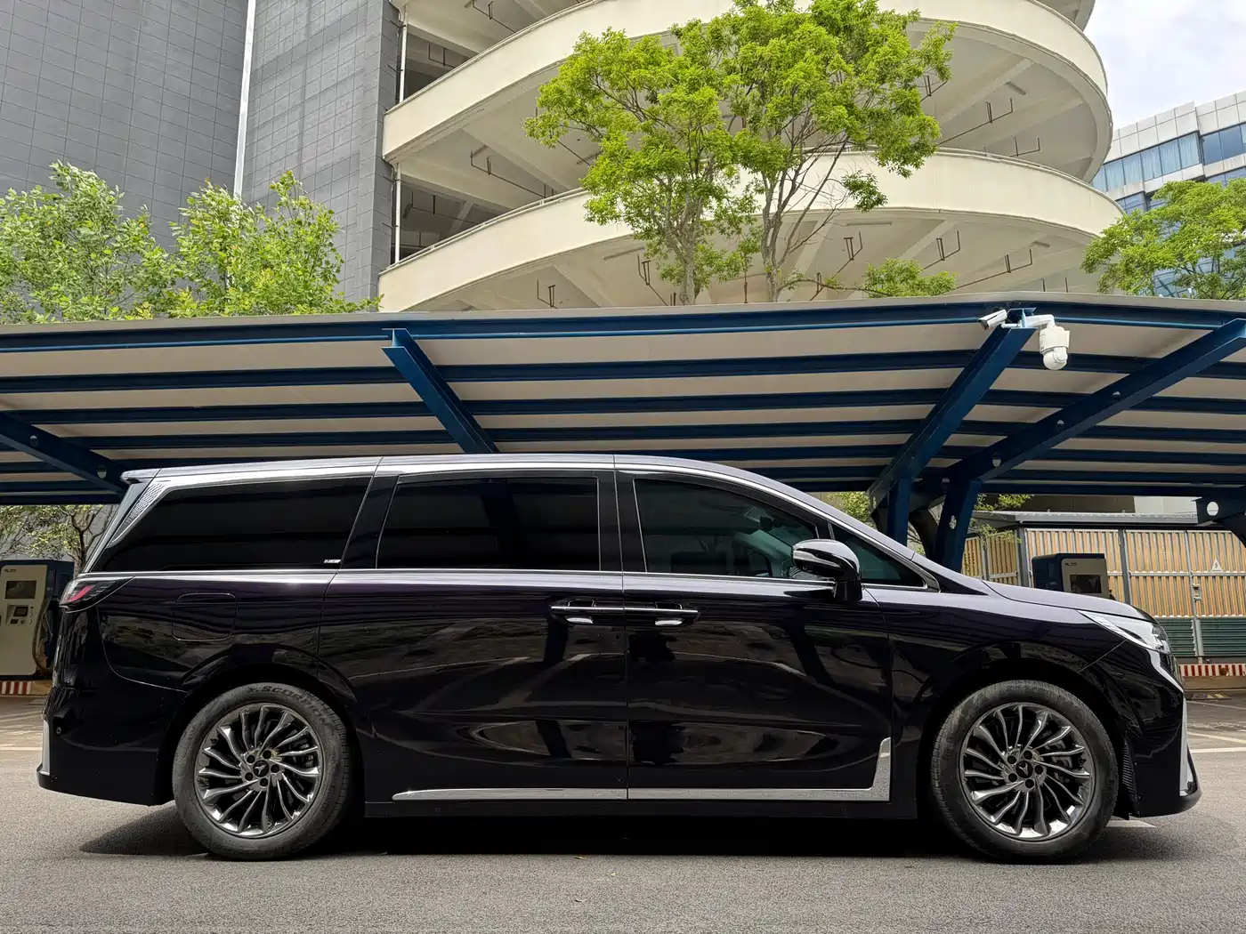 Voyah Auto Voyah Dreamer 2022 Low-carbon Dream+Smart Package фото 5