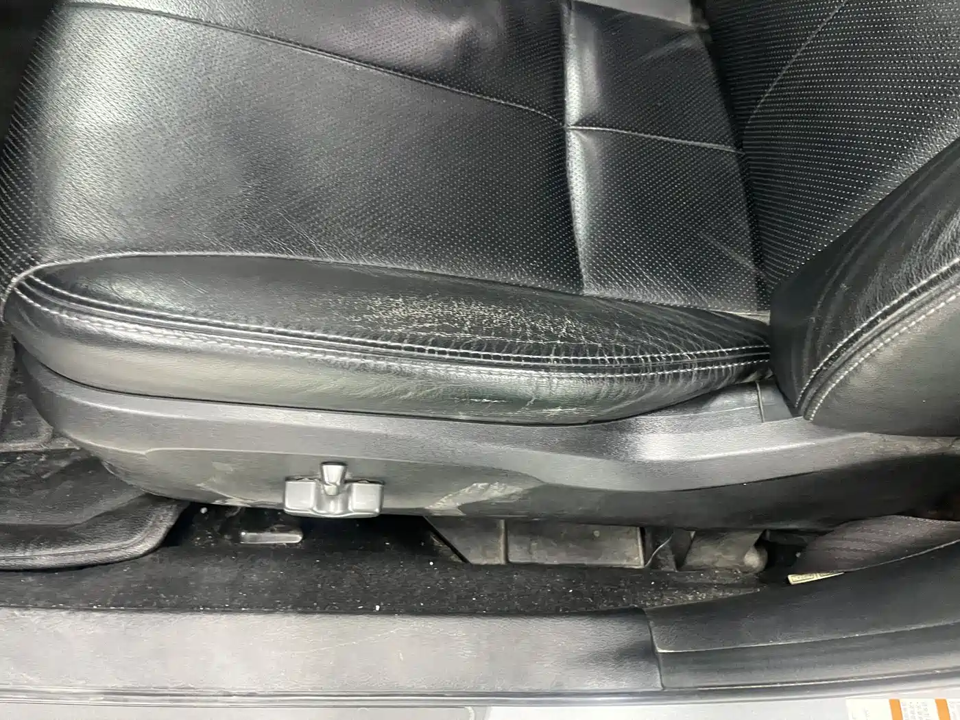 Subaru Forester 2010 2.5XS Luxury Navigation Edition фото 10