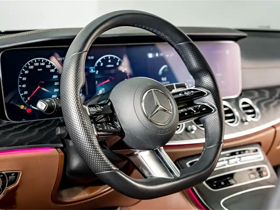  E CLASS