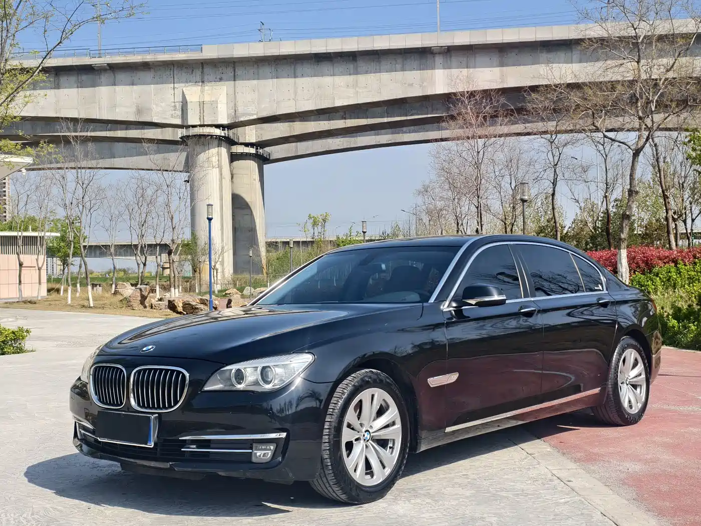 BMW 7 Series 2013 Model 730Li Leading