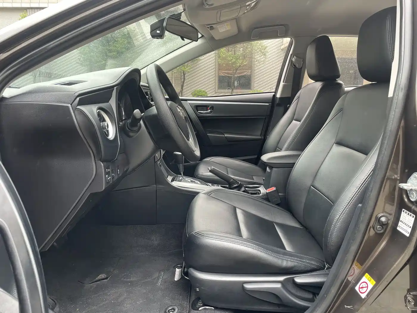 Toyota Corolla 2017 Facelift 1.2T S-CVT GL фото 4