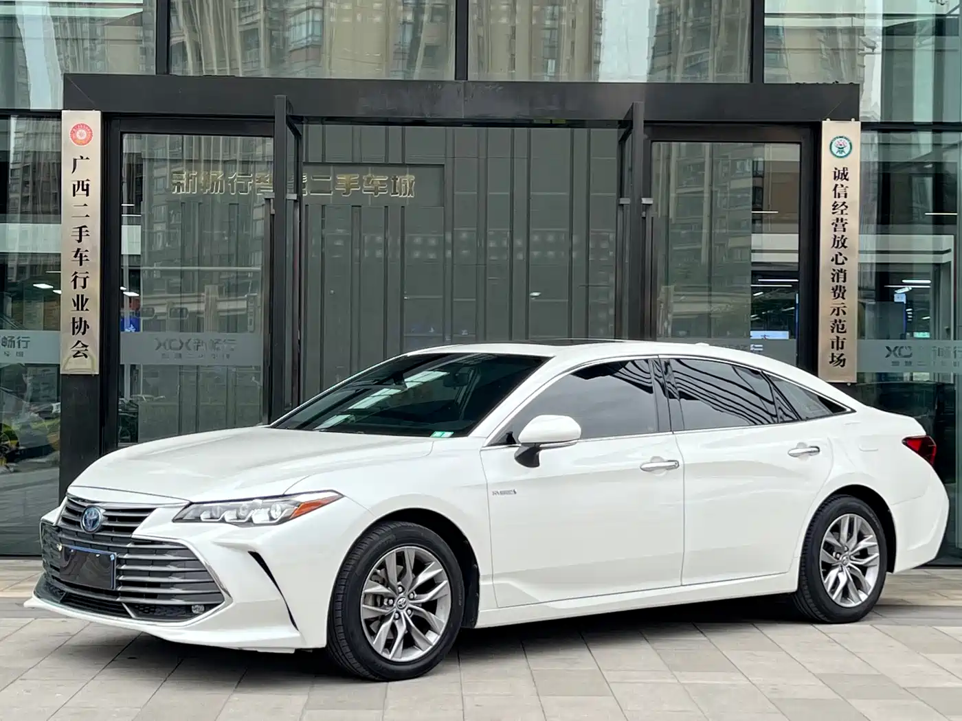 Toyota Avalon 2019 Hybrid 2.5L Luxury Edition China VI