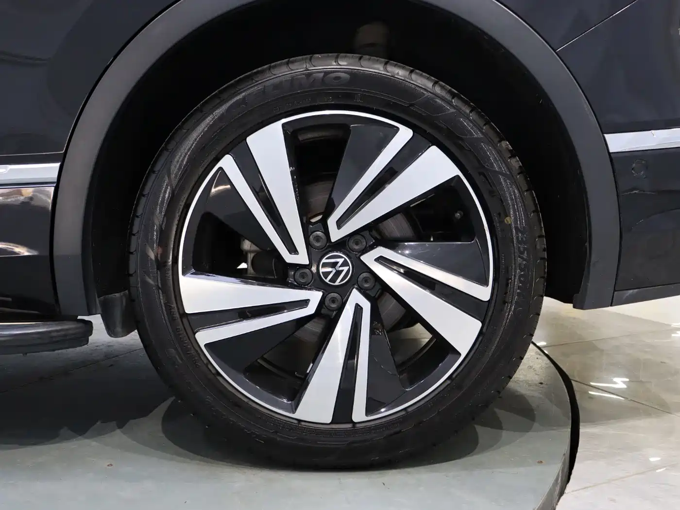 Volkswagen Tiguan X 2022 330TSI 2WD Flagship Edition фото 13