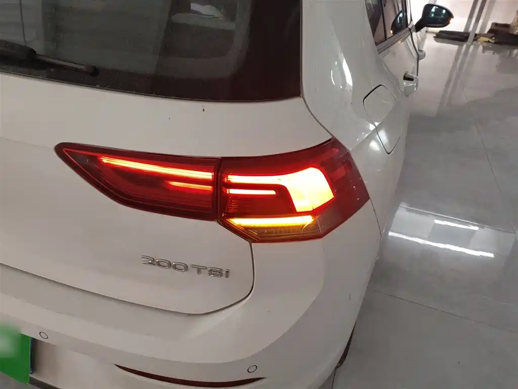 Volkswagen Golf 2023 Model 200TSI DSG фото 24
