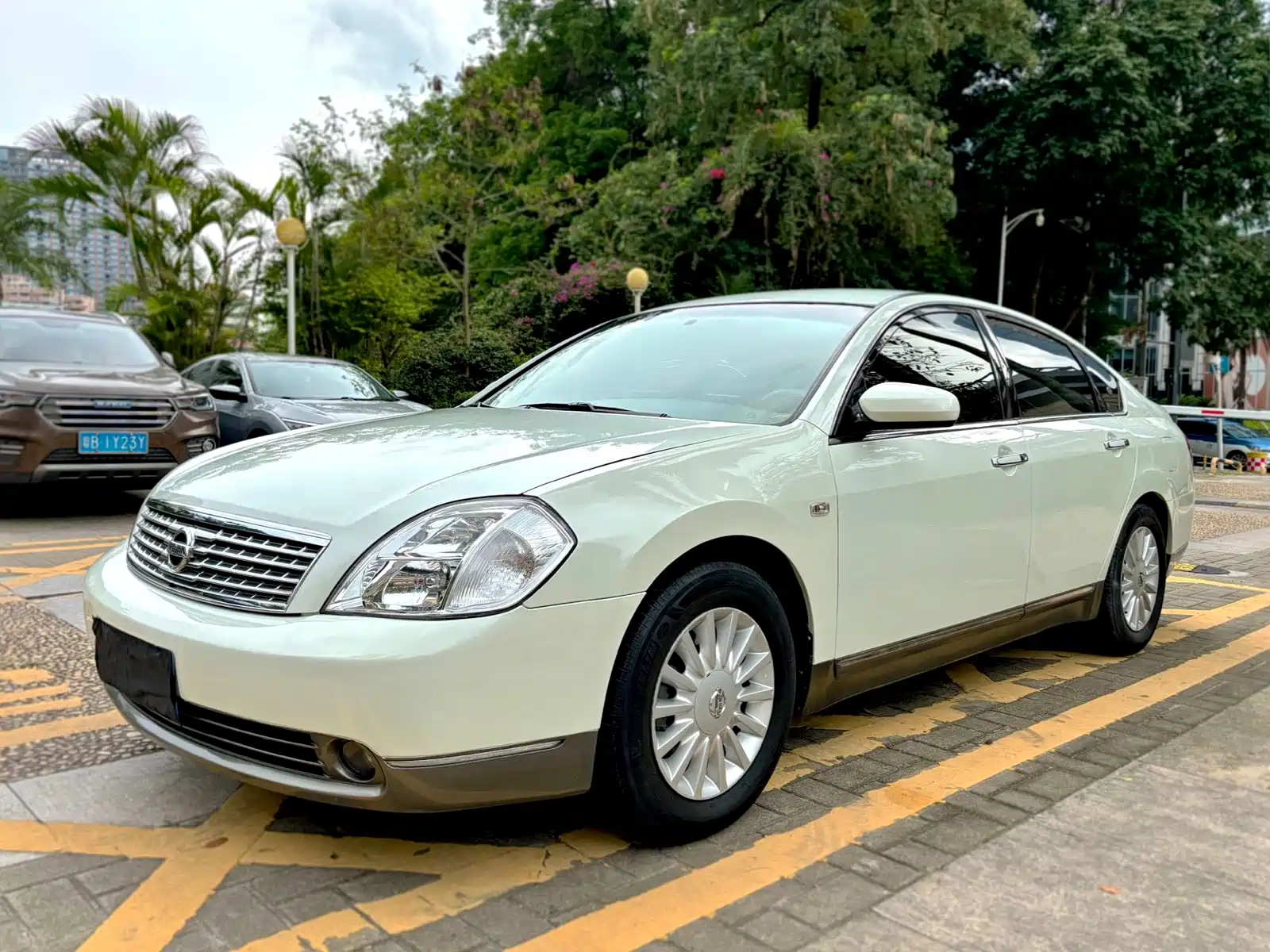 Photo 1 - Nissan Teana