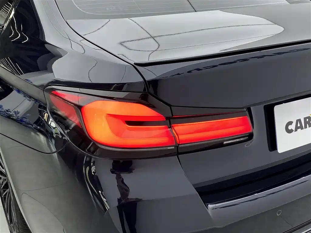 BMW 5 Series 2022 Facelift 530Li Leading M Sport Package фото 29