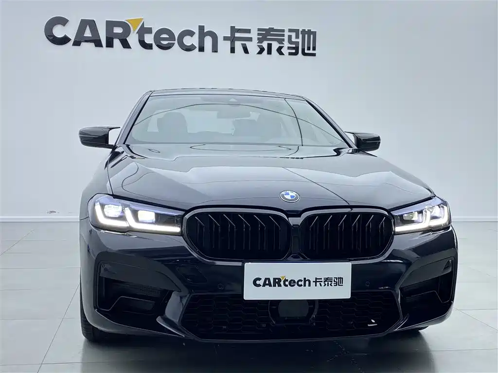BMW 5 Series 2022 Facelift 530Li Leading M Sport Package фото 32