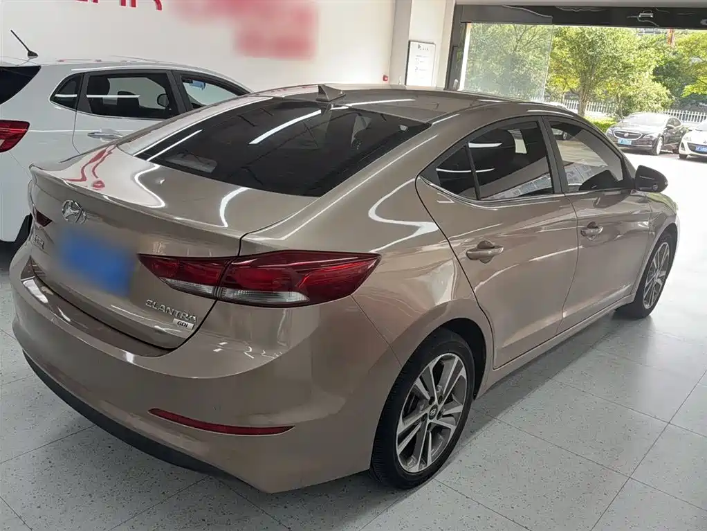 Hyundai Elantra 2016 Model 1.6L Automatic Smart Elite фото 6