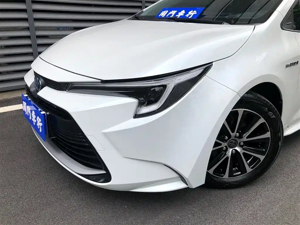 Toyota Levin 2023 Smart Hybrid 1.8L Luxury фото 3