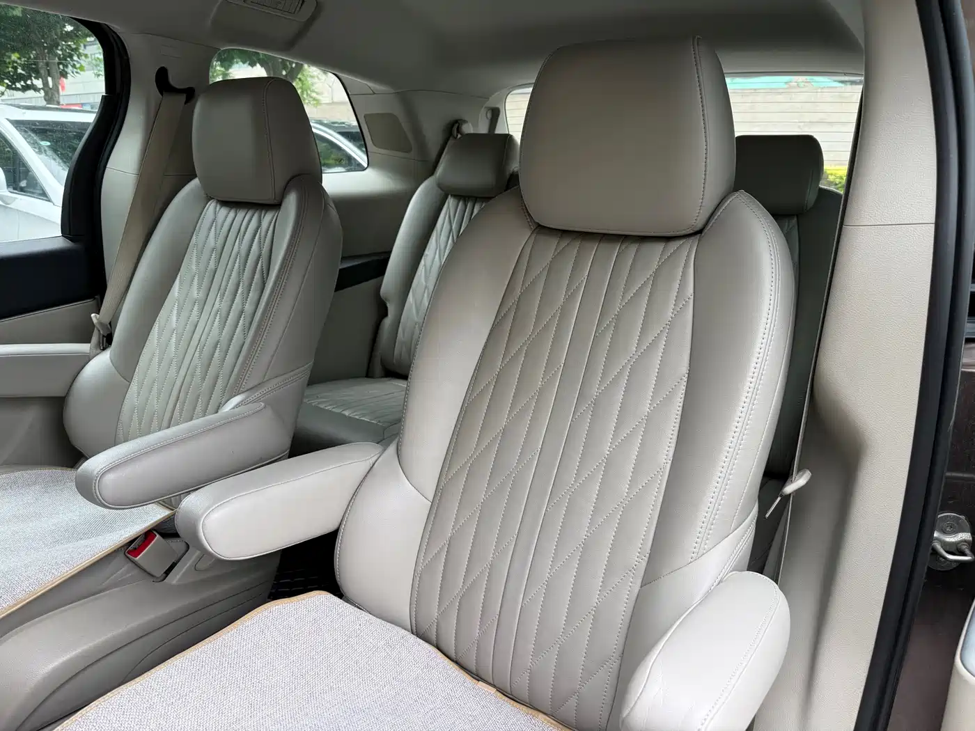 Buick GL8 2021 Land Business Class 652T Luxury фото 15