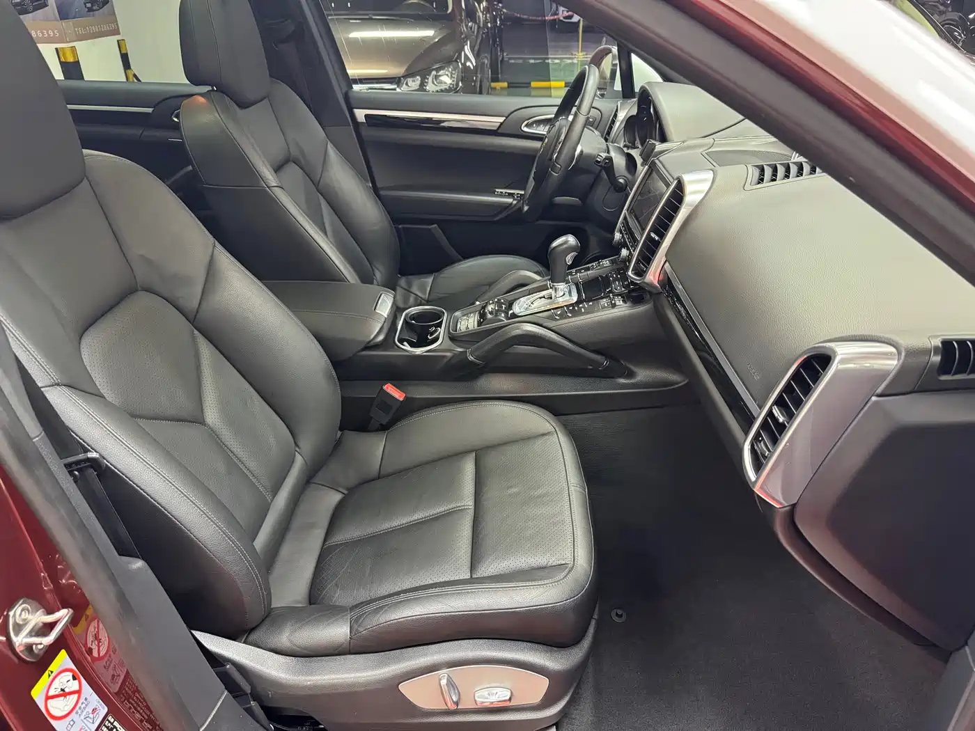 Porsche Cayenne 2011 Cayenne 3.0T фото 31