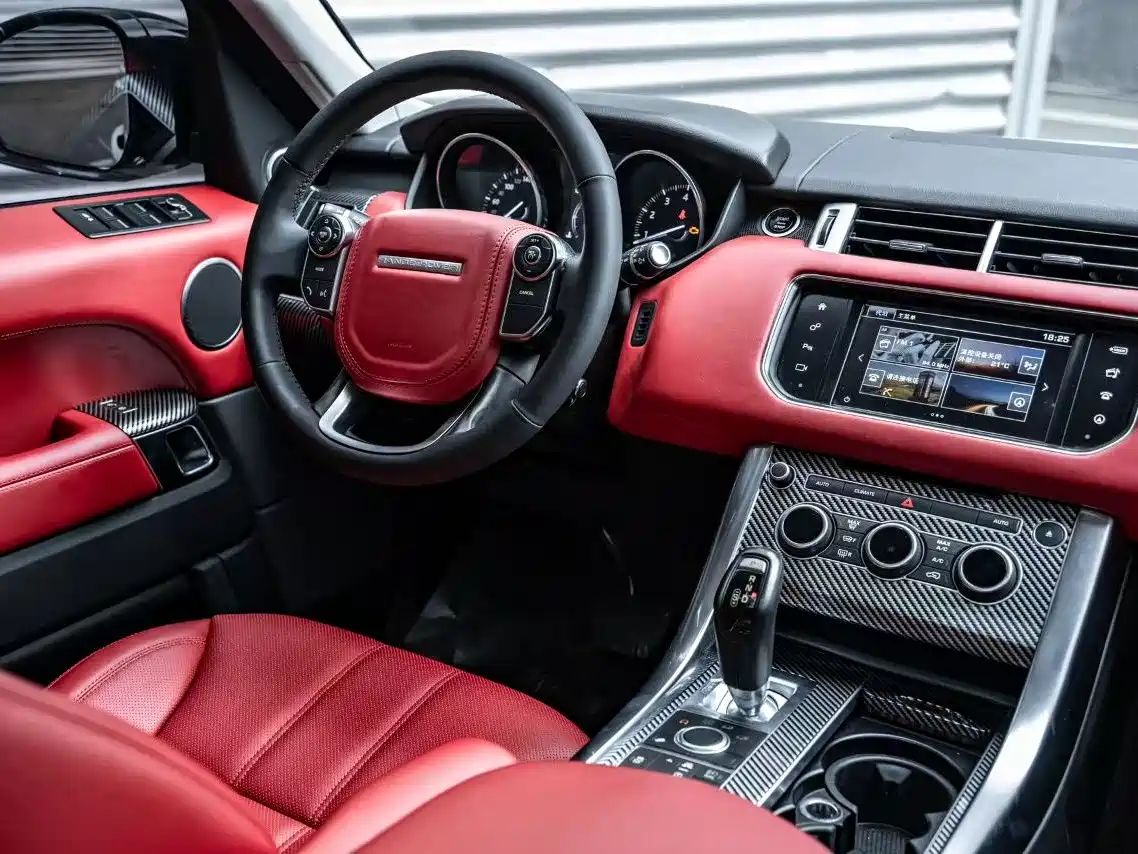 Land Rover Range Rover Sport 2016 Model 3.0 SC V6 SE фото 8
