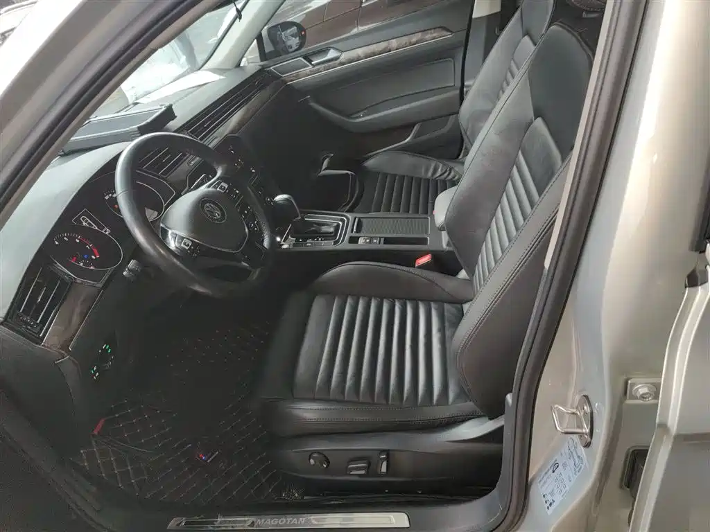 Volkswagen Magotan 2019 330TSI DSG Luxury Class China VI фото 15
