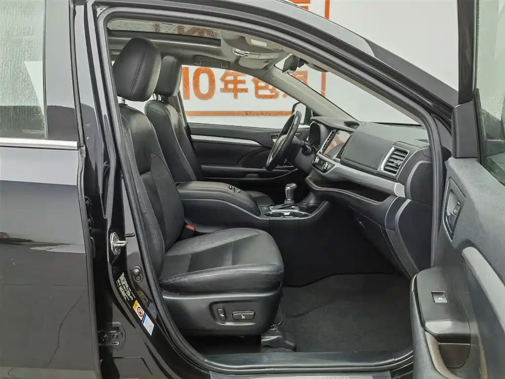 Toyota Highlander 2021 2.0T AWD Luxury 7-Seater фото 23