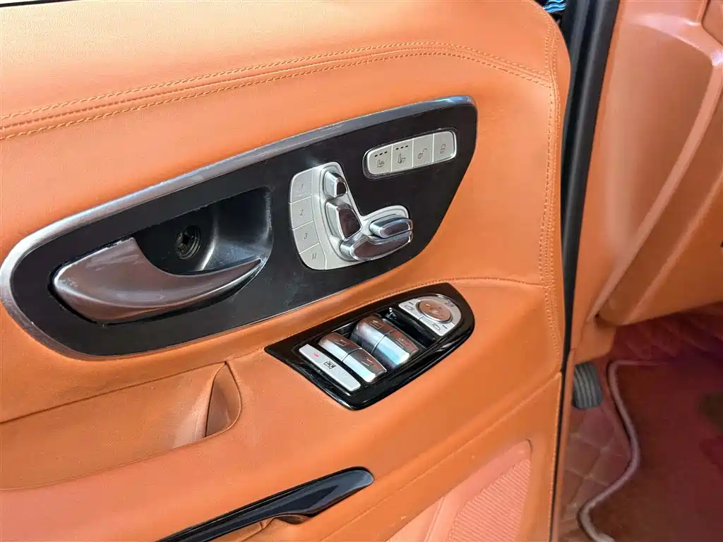 Mercedes-Benz Vito 2021 2.0T Elite 7-Seater фото 24