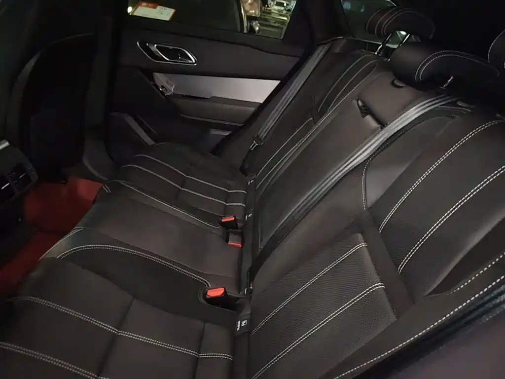 Фото 17 - Land Rover Range Rover Velar
